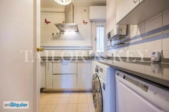 Apartamento en Calle Embajadores Madrid Con Garaje