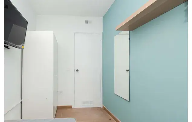 Habitacion 117m2 Reus Estancia Media Larga