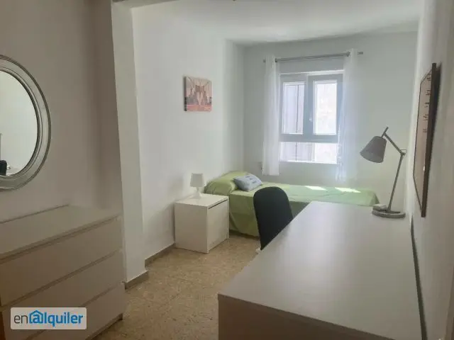 Alquiler piso estudiantes 3 habitaciones 2 baños El Pla del Real