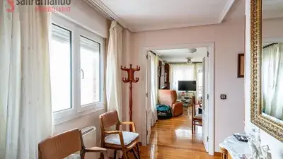 Piso en Venta Vista Alegre con Ascensor y Parking