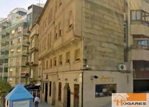 Venta 5 Pisos Y Buhardillas Vigo Edificio Piedra 200m2