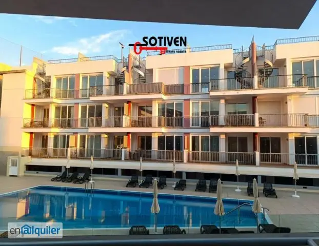 Apartamento en Alquiler en Playa La Arena