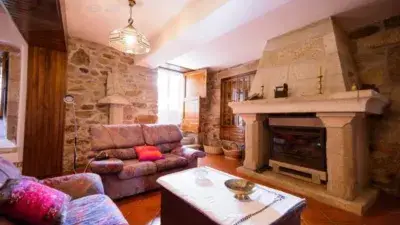 Casa en Venta Silleda Casona Piedra 5 Dormitorios