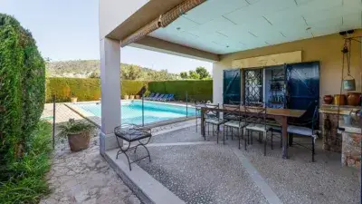 Chalet en Venta Lloseta con Piscina y Vistas a la Montana