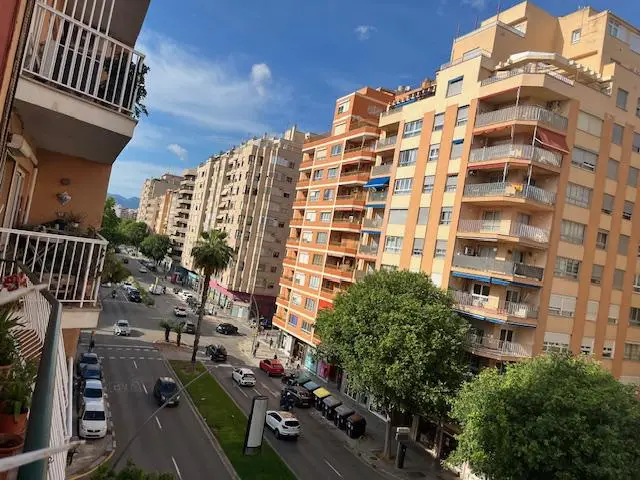 Piso en Venta General Riera Palma 3 habitaciones para reformar