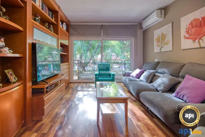 Casa en Venta Sant Andreu 4 Plantas Garaje Buhardilla