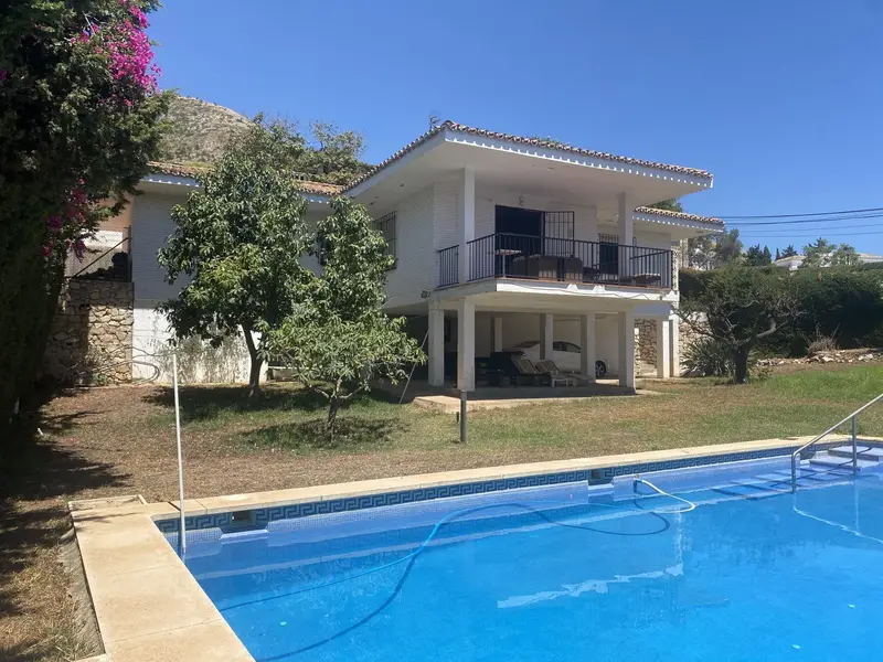 Casa Villa 3 Dormitorios Benalmádena La Capellanía Reforma Inversión