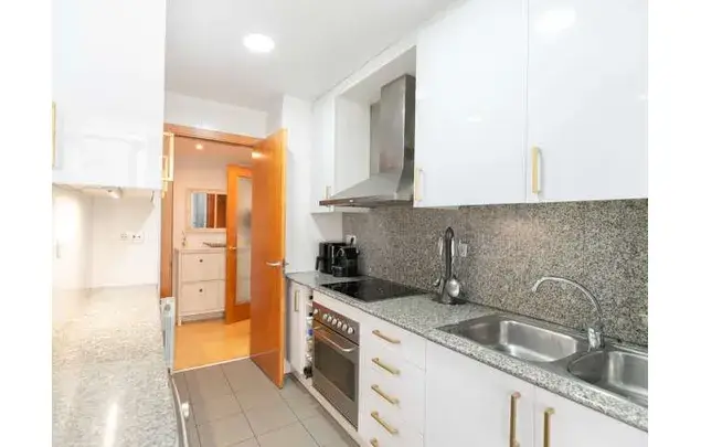 Alquiler Apartamento 2 Dormitorios Badalona Cerca Playa