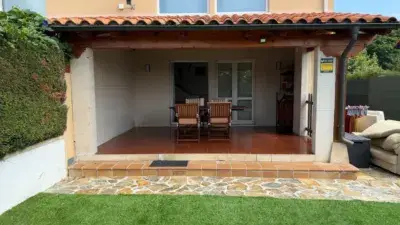 Chalet Pareado en Viveda con Vistas Despejadas