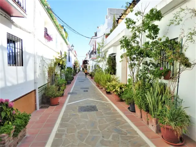 Adosado de 3 Dormitorios en venta Marbella, España