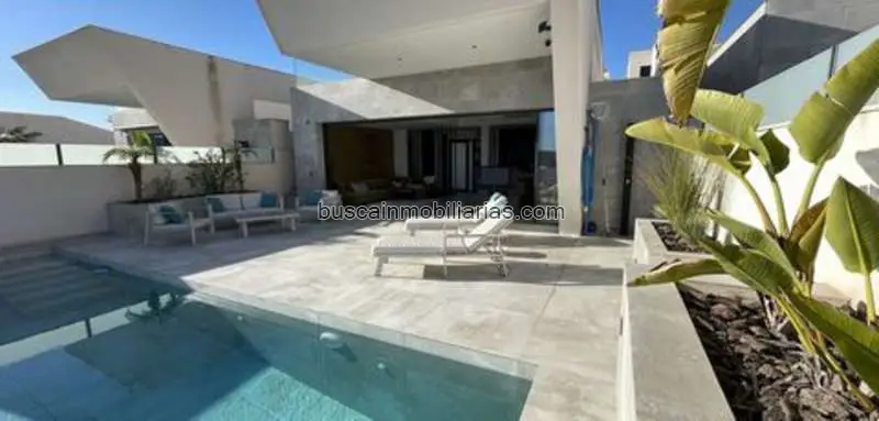 Villa de Lujo en Quesada con Vistas al Mar