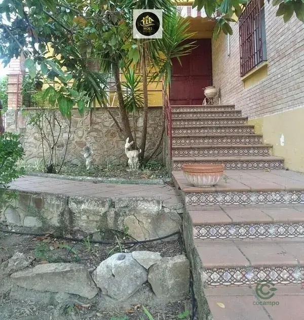 Campo en JAEN con 1.5ha, 4 dormitorios, piscina y pista de tenis