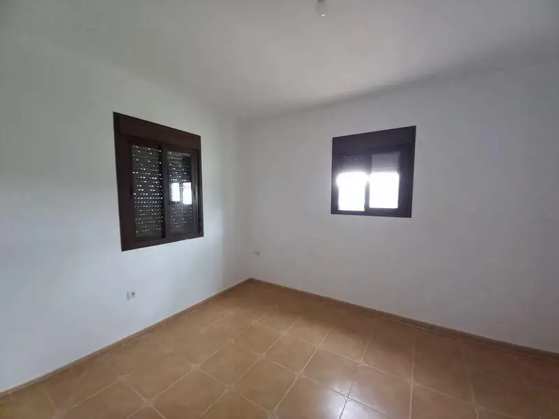 Cortijo con 7 Dormitorios y 14000m2 de Parcela en Málaga