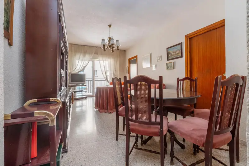 Venta Piso 4 Dormitorios Granada Constitucion