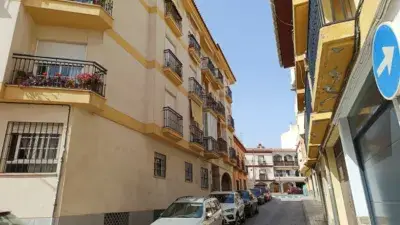 Piso en venta en Motril 3 habitaciones cerca del Parque de los Pueblos de America