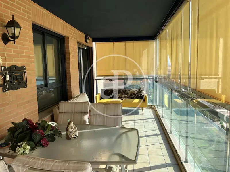 Apartamento en Alquiler Mislata 3 Dormitorios 2 Baños Terraza Piscina