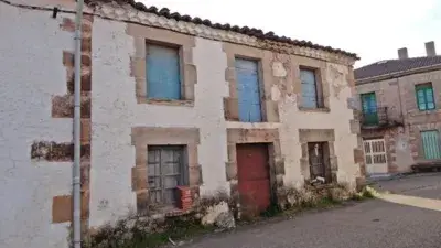 Chalet en venta para reformar en La Gallega Burgos