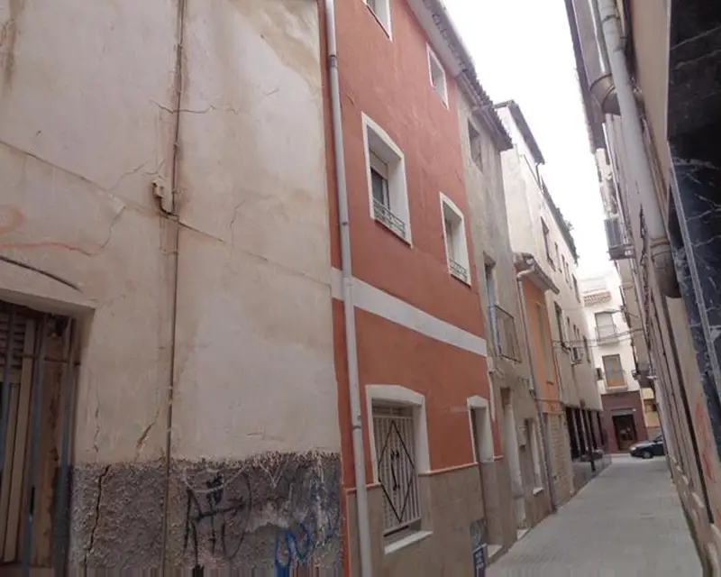 Casa Unifamiliar 156m2 5 Dormitorios 2 Baños Novelda