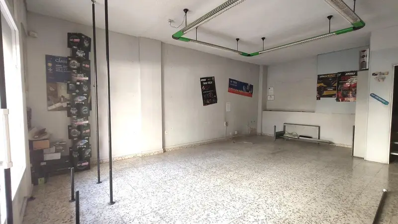 Local Comercial en Alquiler en Granada 84m2 dos plantas