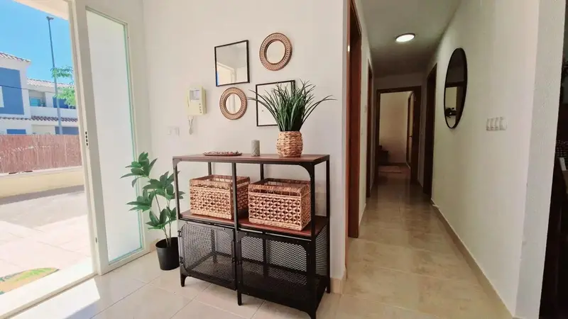 Chalet en Venta Lorca: Villas Mediterráneas con Jardín Privado