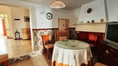 Casa Rustica en Campofrío con Patio y Pozo