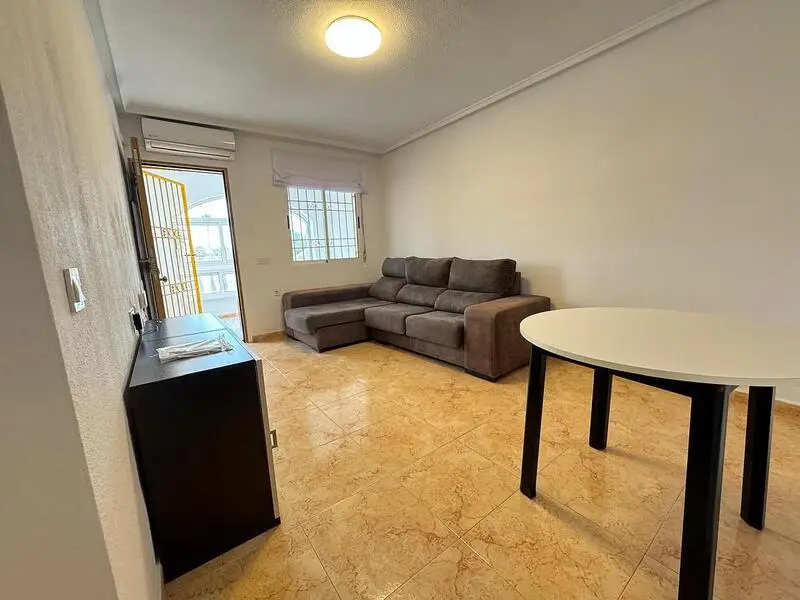 Adosado en venta Torrevieja 2 dormitorios piscina comunitaria