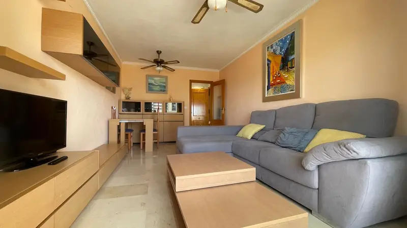 Apartamento en Benidorm con Piscina y Terraza Cerca del Hotel Bali
