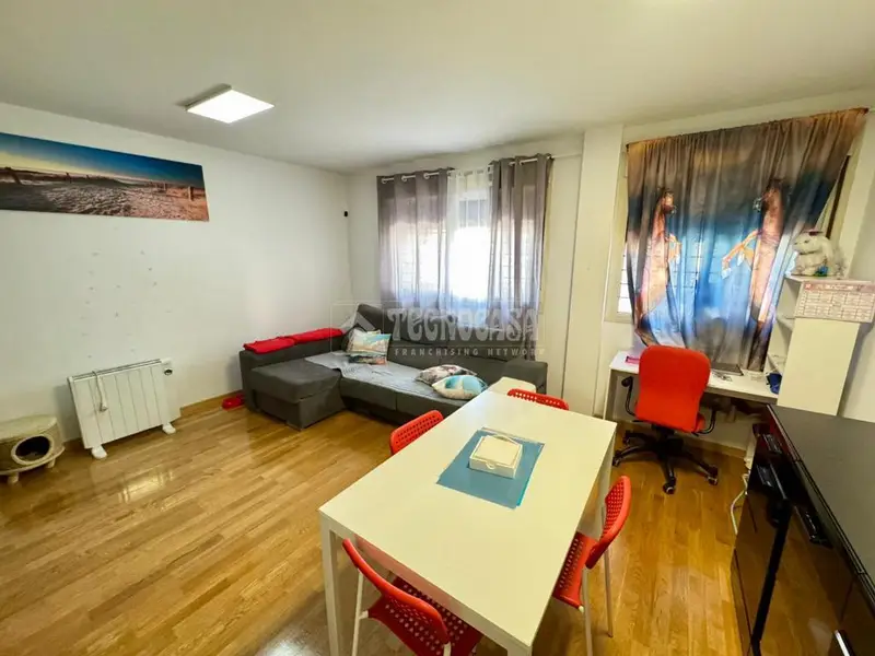 Dúplex en venta en Pinto 131m2 3 dormitorios 2 baños