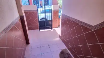 Casa Adosada en Tomares 4 Dormitorios 3 Baños Cerca de Colegios