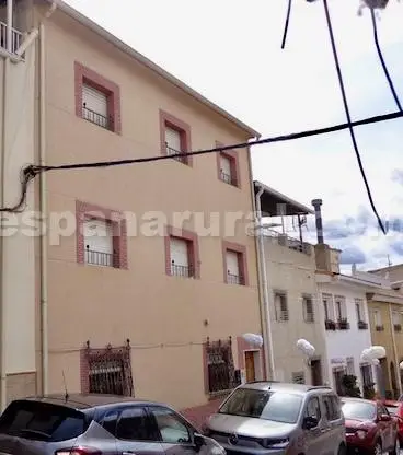 Casa Adosada de 7 Dormitorios en Tíjola Almería
