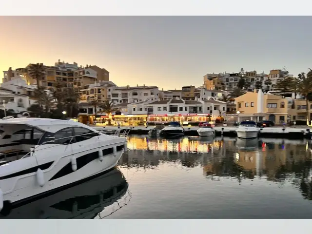 Piso de 2 Dormitorios en venta Cabopino, España