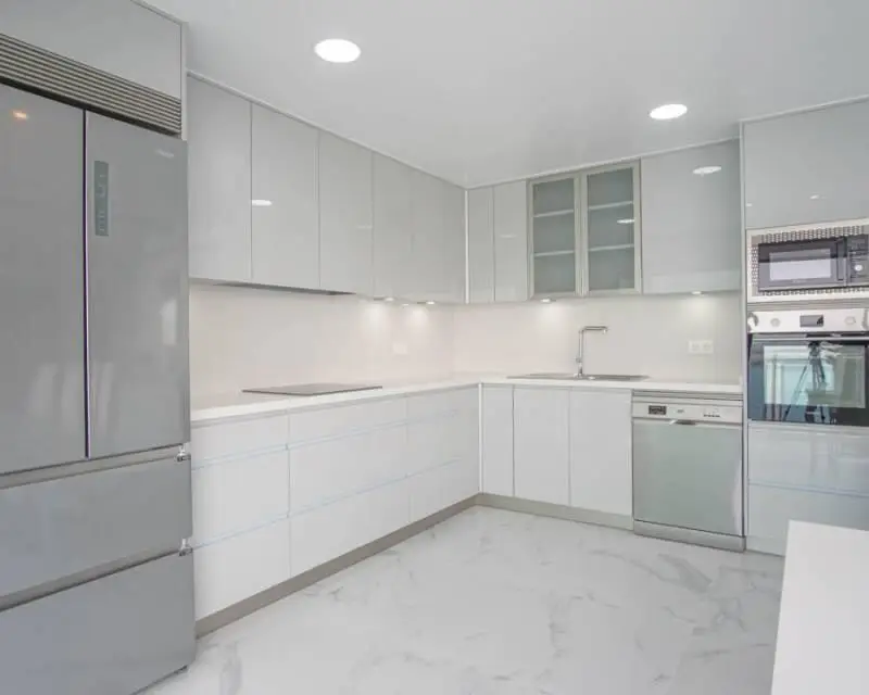 Apartamento en Benidorm Playa Poniente Reformado 2 Dormitorios Vistas al Mar