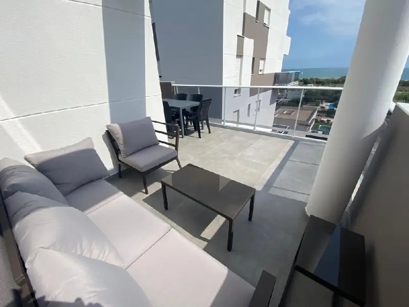 Alquiler Apartamento con Garaje en Playa Oliva