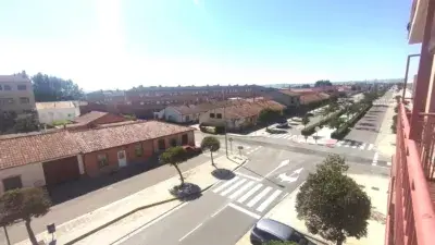 Piso Amueblado en Villanueva de Gallego 3 Dormitorios Terraza