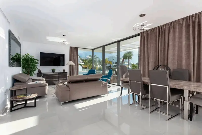Atico en venta en Cataleya Estepona