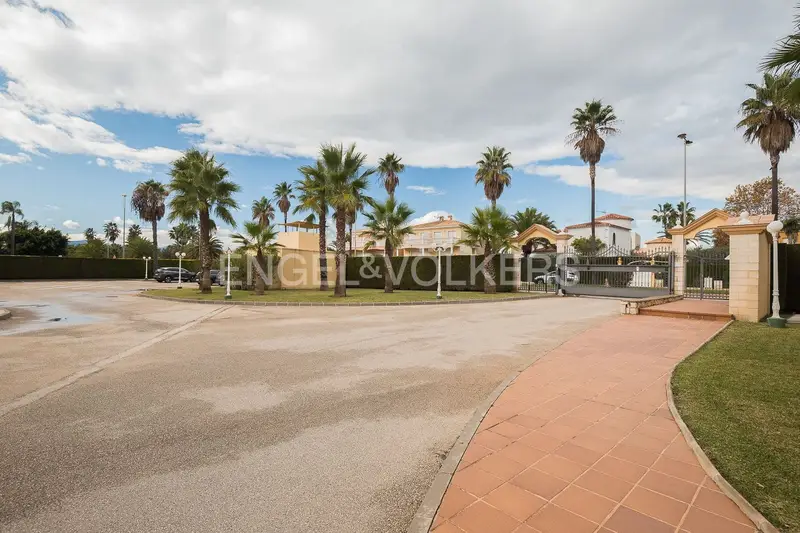 Apartamento en venta en Oliva Nova, Oliva, Valencia