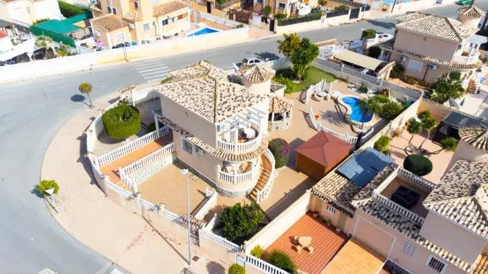 Villa de 4 Dormitorios en Venta en La Marina
