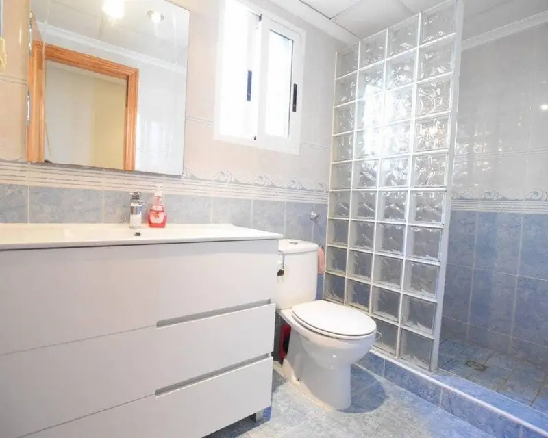 Piso de 2 Dormitorios en venta Los Montesinos, España