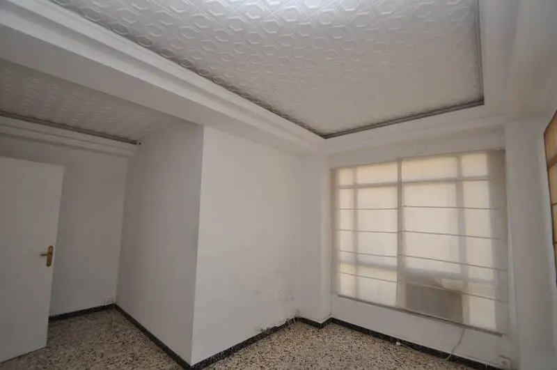 Apartamento 3 Plantas con Tienda y Solarium en Pinoso