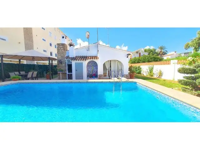 Chalet en Denia Primera Linea de Playa Piscina