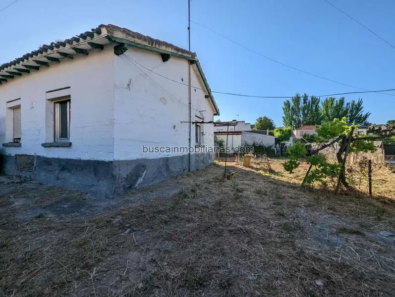 Villa en venta Logroño: Casa independiente con terreno de 408m2