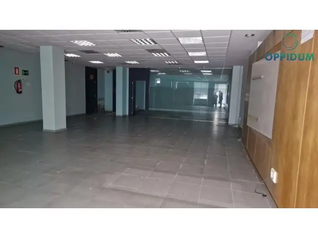 Local Comercial en Venta en Ferrol 186m2 Oficina