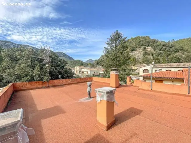Magnífica Casa con Dos Viviendas Independientes en Albanyà