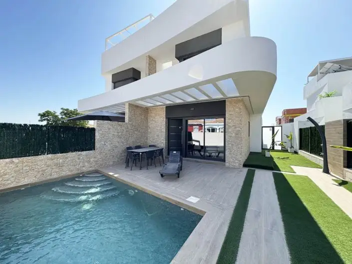Villa en Venta Los Montesinos 2 Dormitorios