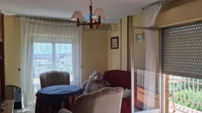 Piso en venta en Calle Nueva Avenida 4 dormitorios