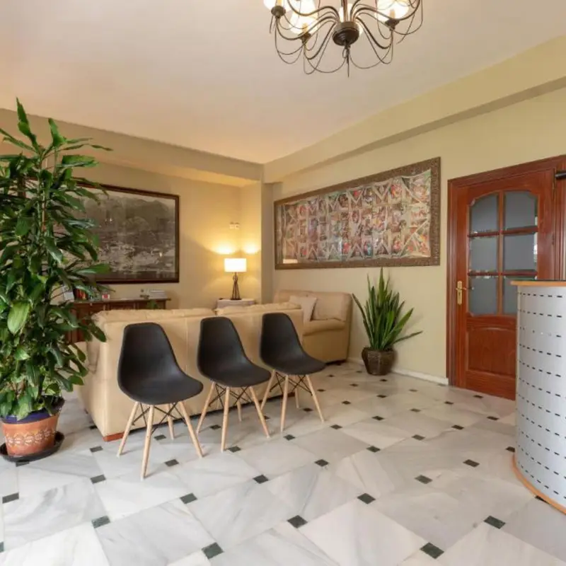 Adosado de 34 Dormitorios en venta Marbella, España