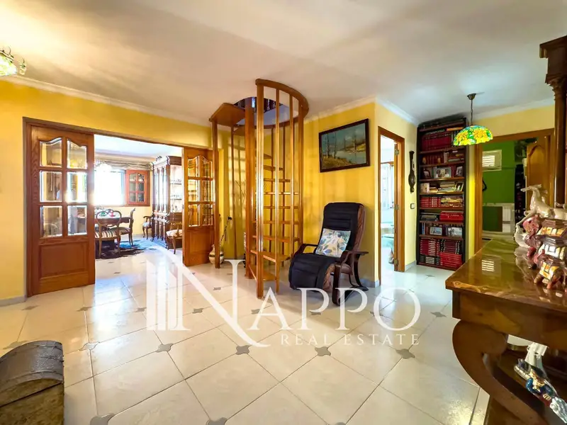 Chalet en Badia Blava con Piscina y Jardin Privado