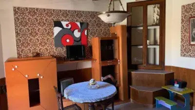 Casa adosada en Juneda con 4 Garajes y Terraza
