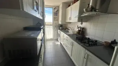 Piso en venta en Entrenúcleos