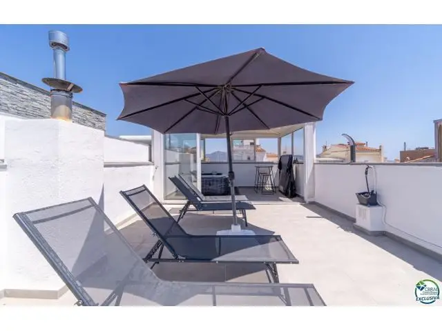 Chalet en Venta Empuriabrava con Amarre y Jacuzzi